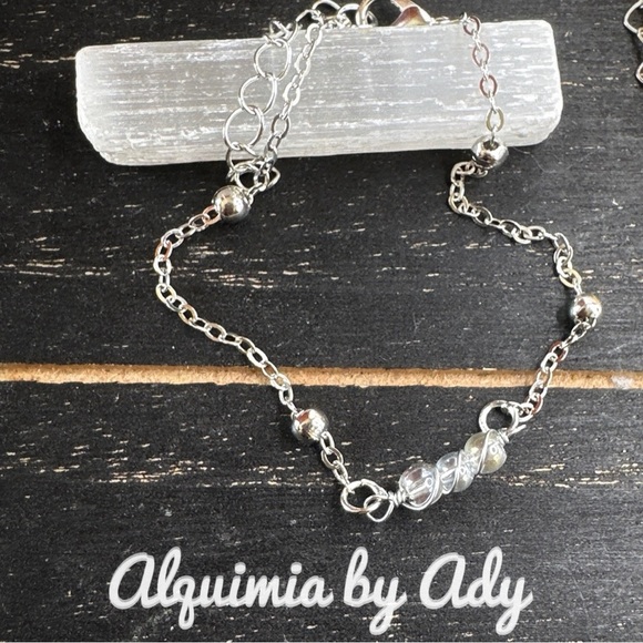 Alquimia Silver Chain Bracelet with Cursive Centerpiece aura quartz beaded - Picture 1 of 1